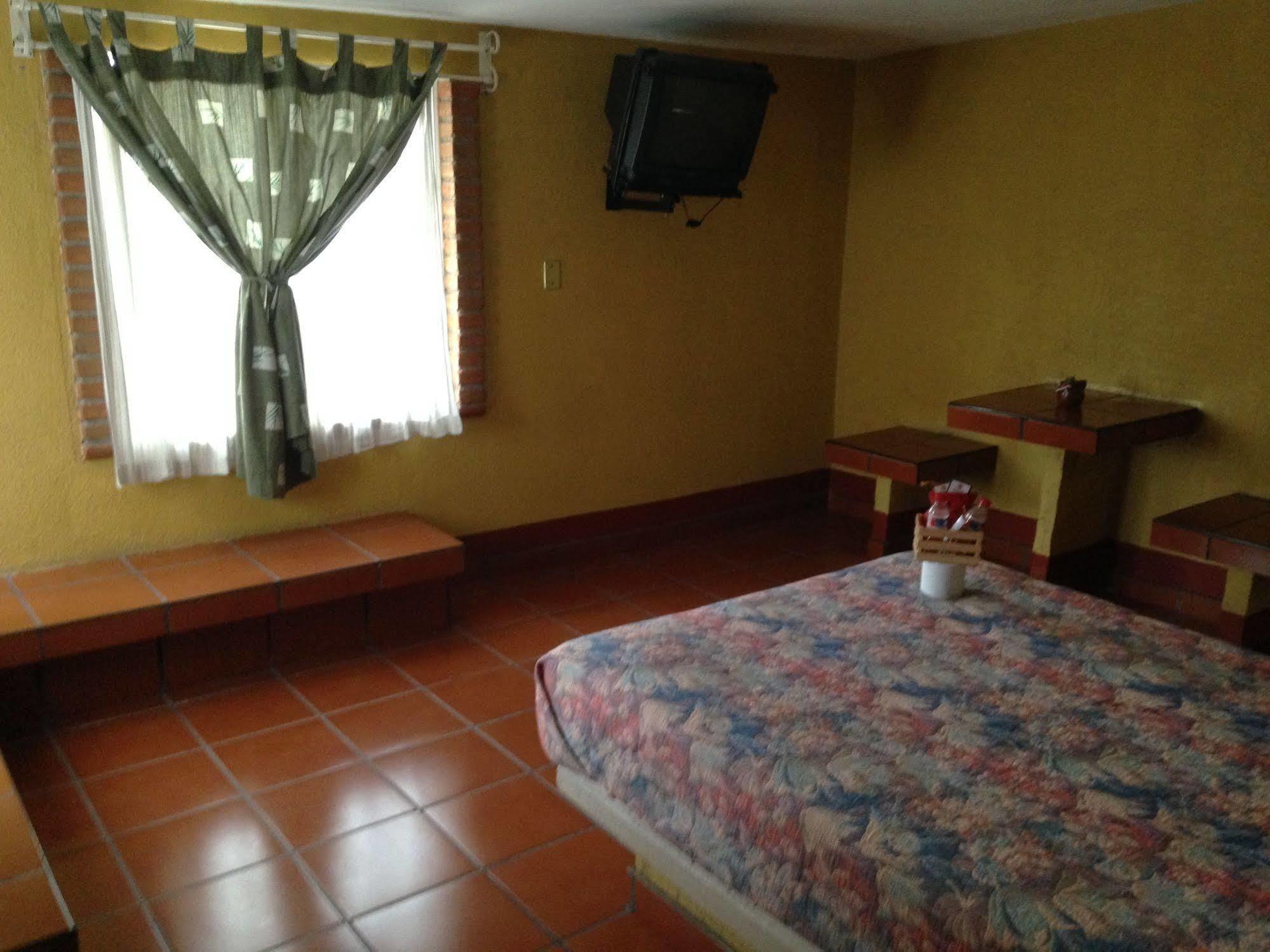 Ayenda Meson Del Rio Hotel Tepotzotlan Kültér fotó