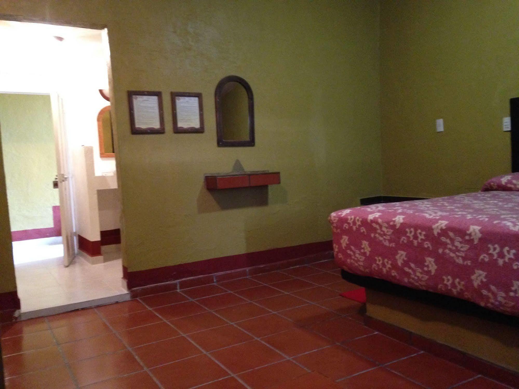 Ayenda Meson Del Rio Hotel Tepotzotlan Kültér fotó